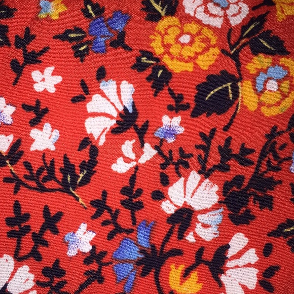 🌴FLORAL TOP🌴 - Picture 2 of 2